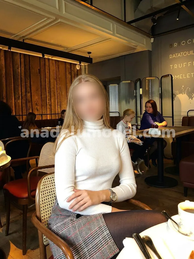 Şerifali Arkadan Veren Rus Escort Yelena